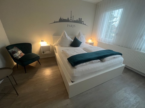 147715A2-5465-420F-B9A7-F0CBC0A8EC20_4_5005_c