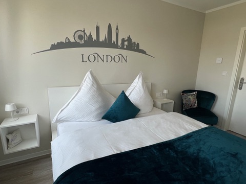 4500FB7D-3F8D-4430-B2F6-3FE25C49327F_4_5005_c